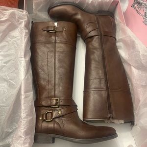Crown Vintage Brown Boots